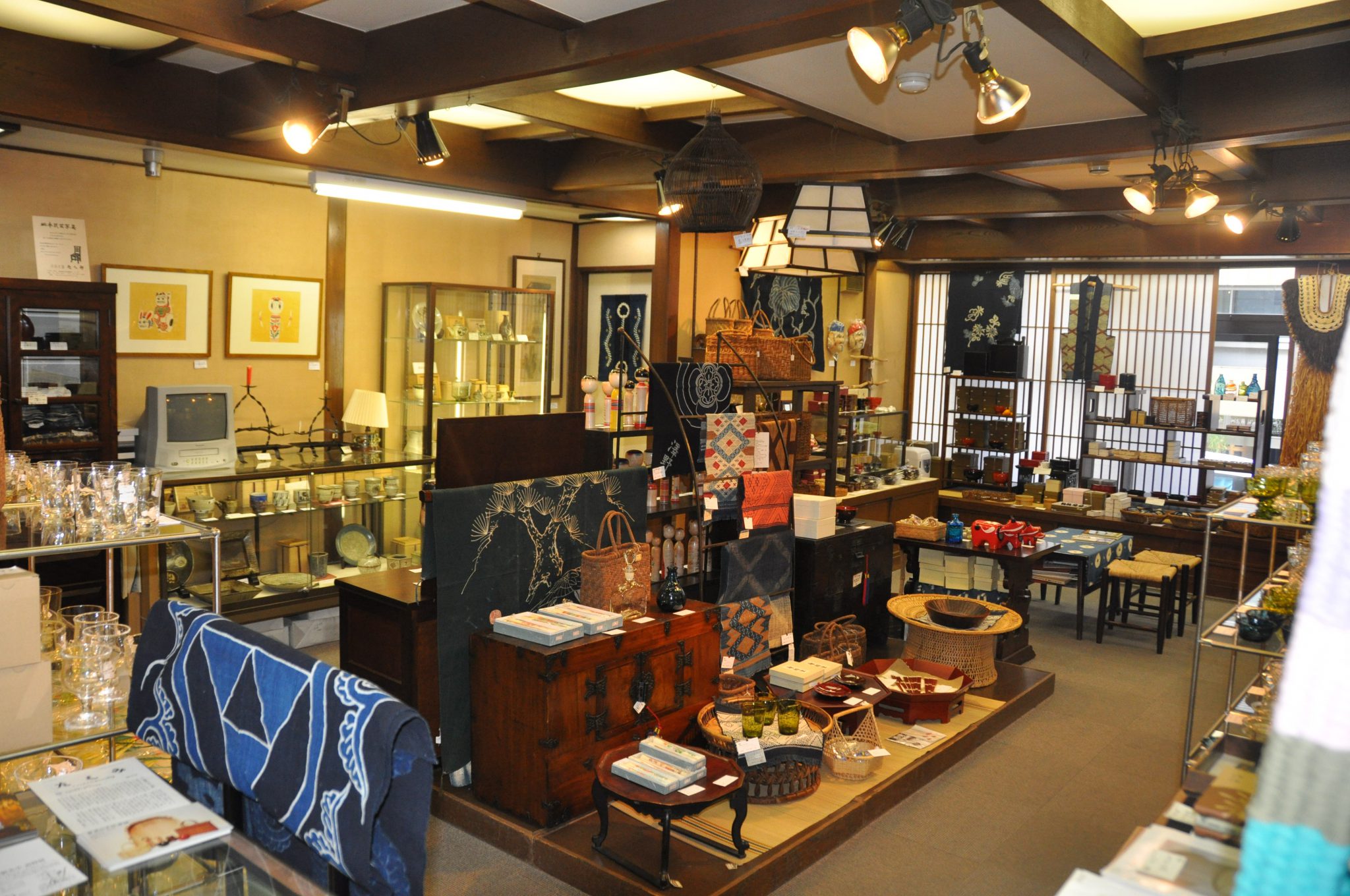 Takumi Craft Store, Ginza - 80 years of History