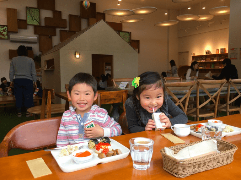 TOP TOKYO BABY & KID FRIENDLY RESTAURANTS W/PLAY AREAS