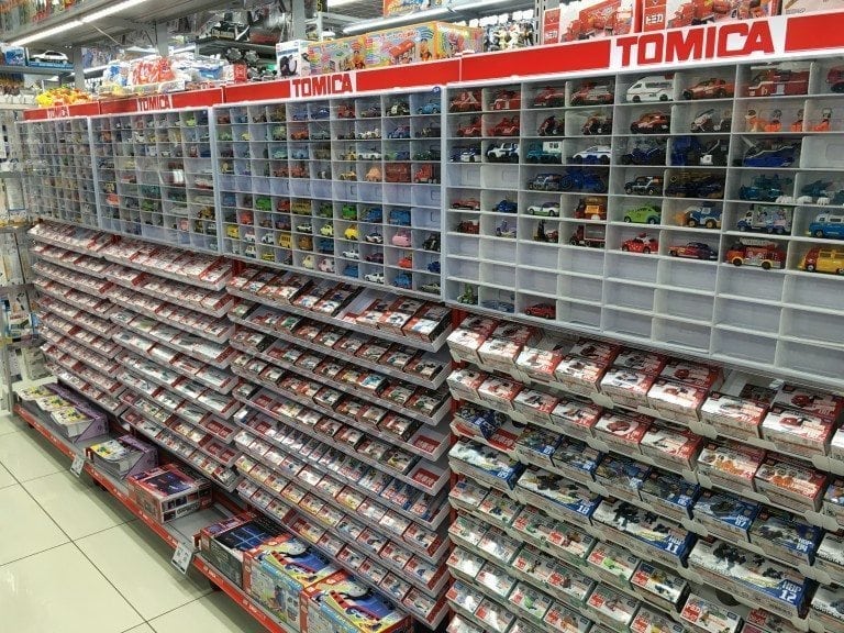 bic-camera-toy-section-best-living-japan